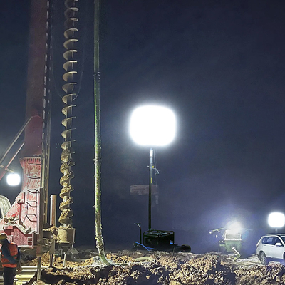 แฮนด์ครังค์สไตปอด LED ไฟบอลลูนกลางแจ้ง 600W โมบายไฟทาวเวอร์สําหรับผู้รับเหมา
