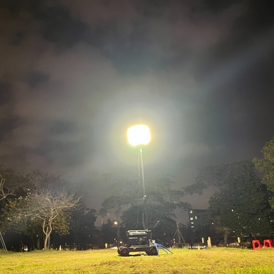แสงงานลูกโป่งการก่อสร้างพกพา 150W ไฟ 360 องศา แสงไฟฟ้าแรงสูง LED Stripod Stand