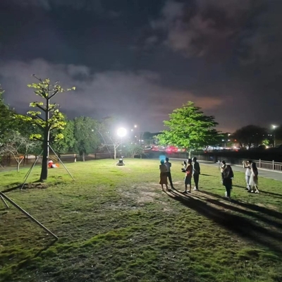 160 lm/w UShineray 100w 220V ไฟทํางานด้วยสแตนด์และอัตราการแสดงสี 80 Ra