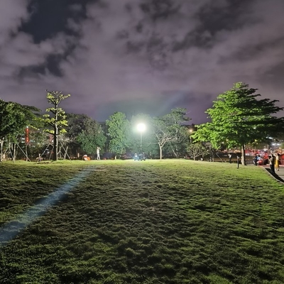 160 lm/w UShineray 100w 220V ไฟทํางานด้วยสแตนด์และอัตราการแสดงสี 80 Ra